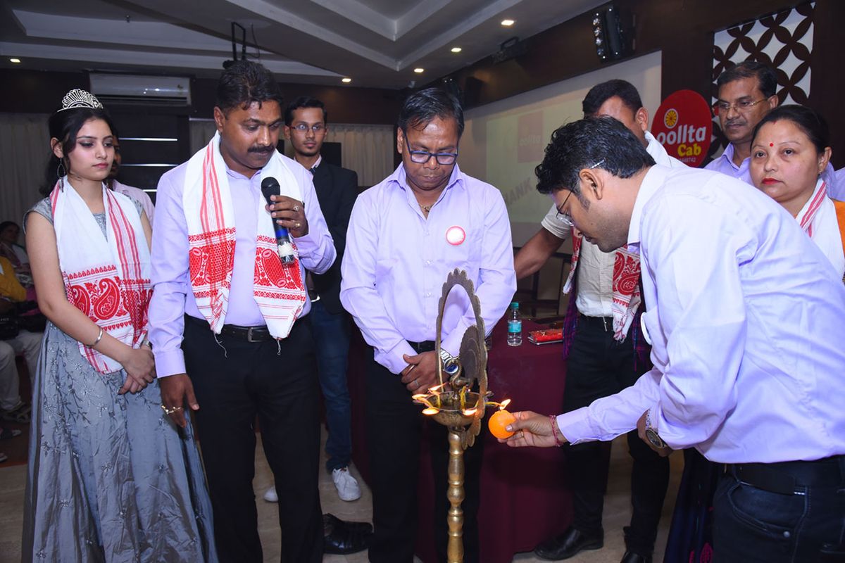 OOLLTA Cab team and drivers at a company event, photo 23