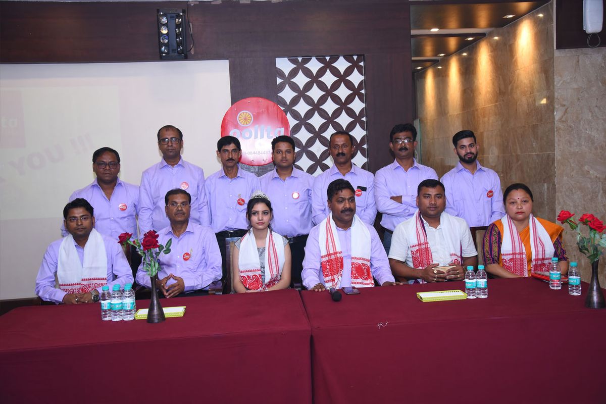 OOLLTA Cab team and drivers at a company event, photo 25