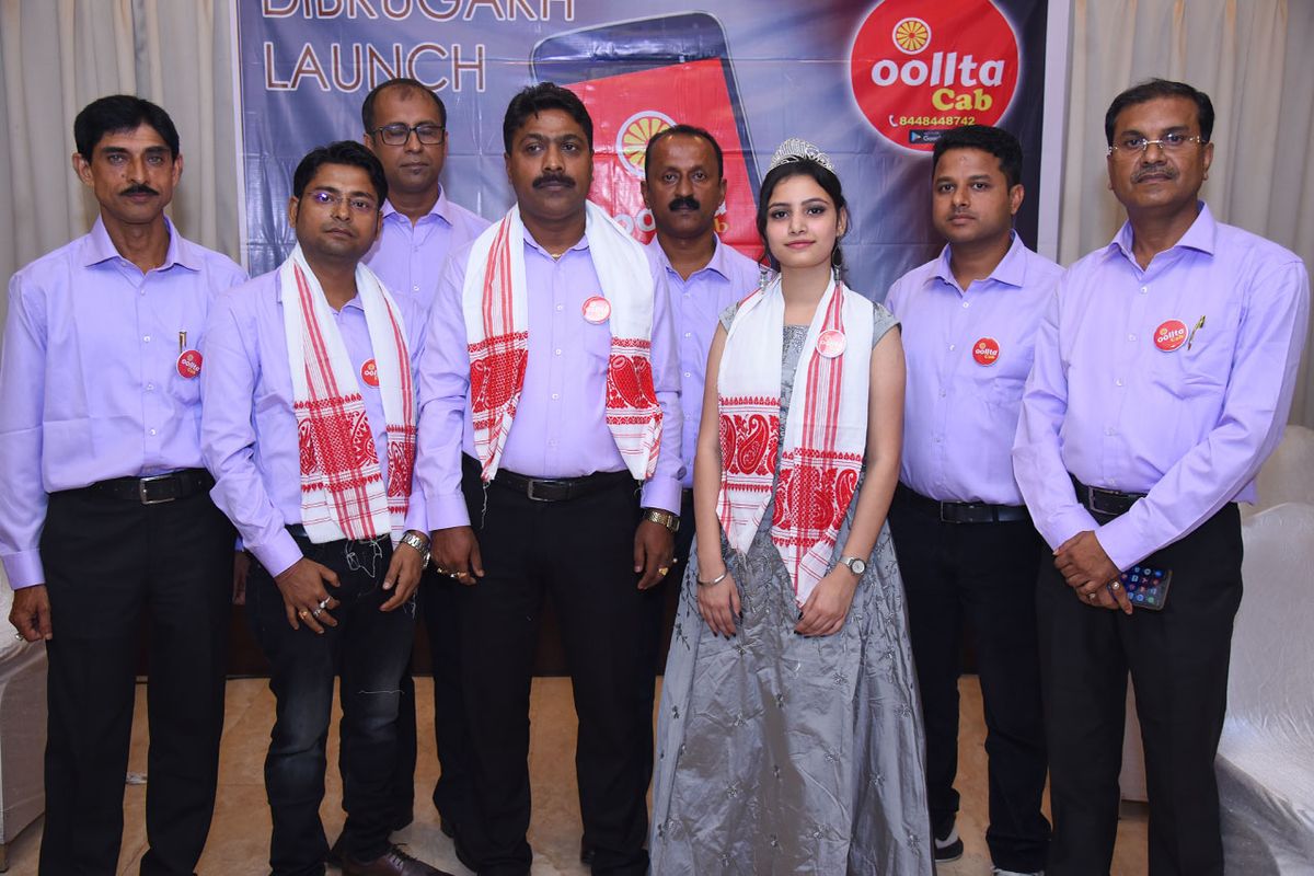 OOLLTA Cab team and drivers at a company event, photo 27